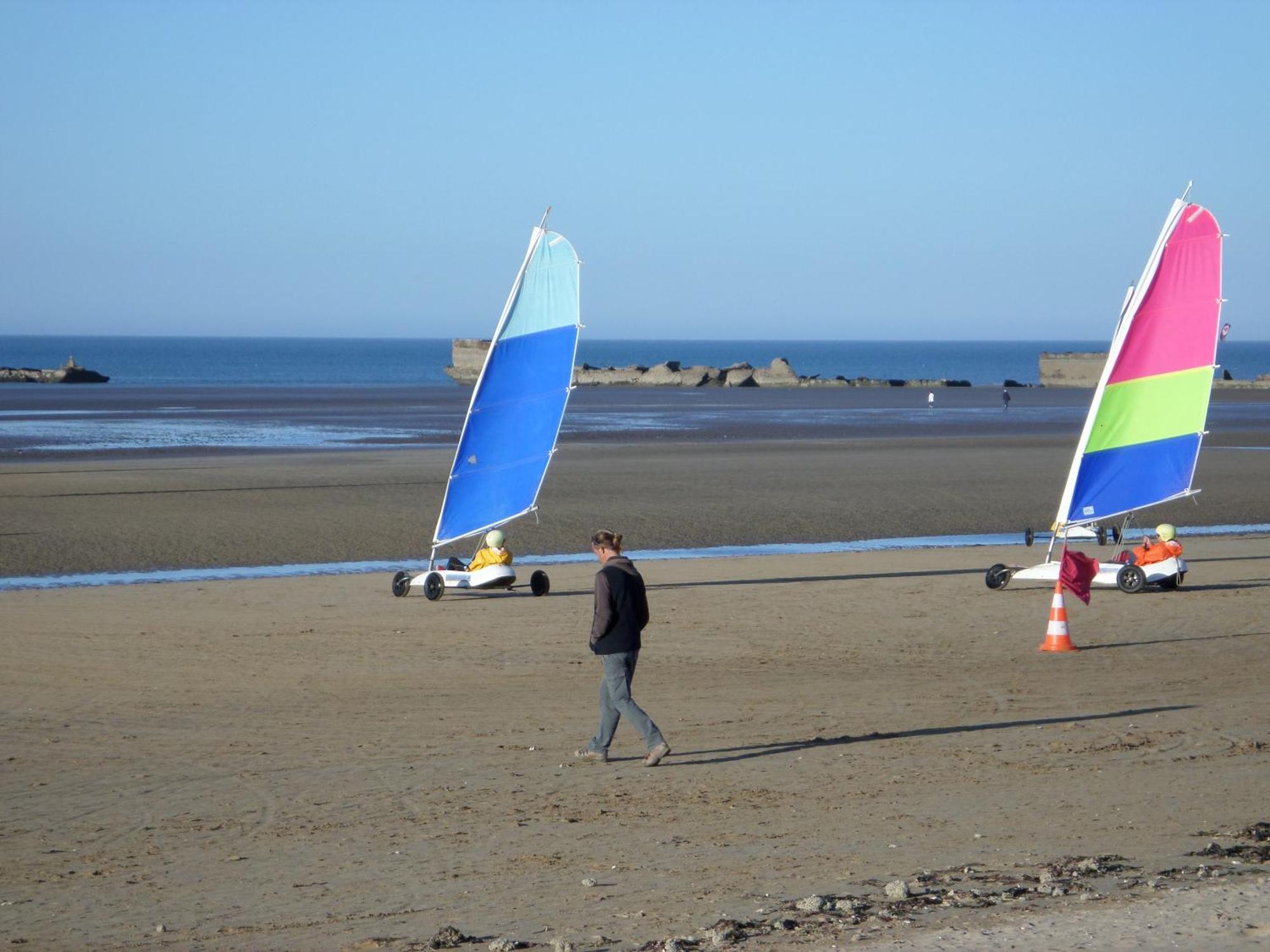 Gites En Normandie En Front De Mer A Asnelles , 3Km D'Arromanches, 10Km De Bayeux Esterno foto