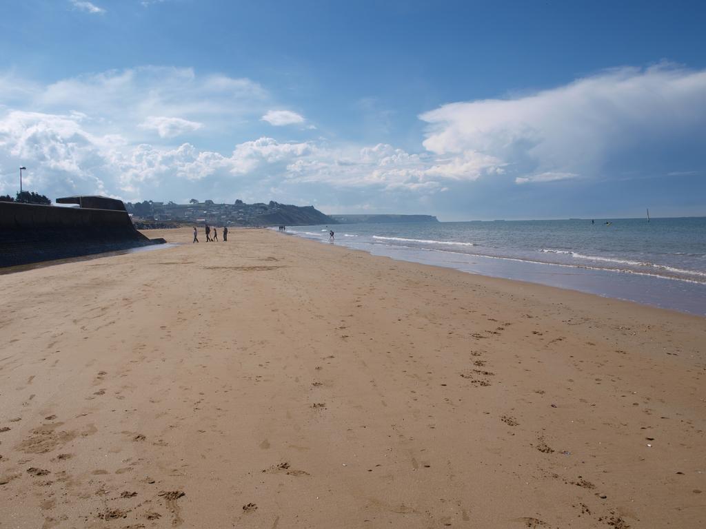 Gites En Normandie En Front De Mer A Asnelles , 3Km D'Arromanches, 10Km De Bayeux Esterno foto
